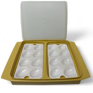 Vintage Tupperware Deviled Egg Case